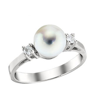 Timeless Akoya Cultured Pearl and Round Diamond Side Stone Ring