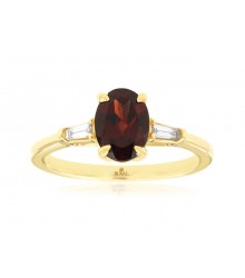 14K Yellow Gold Oval Garnet & Baguette Ring